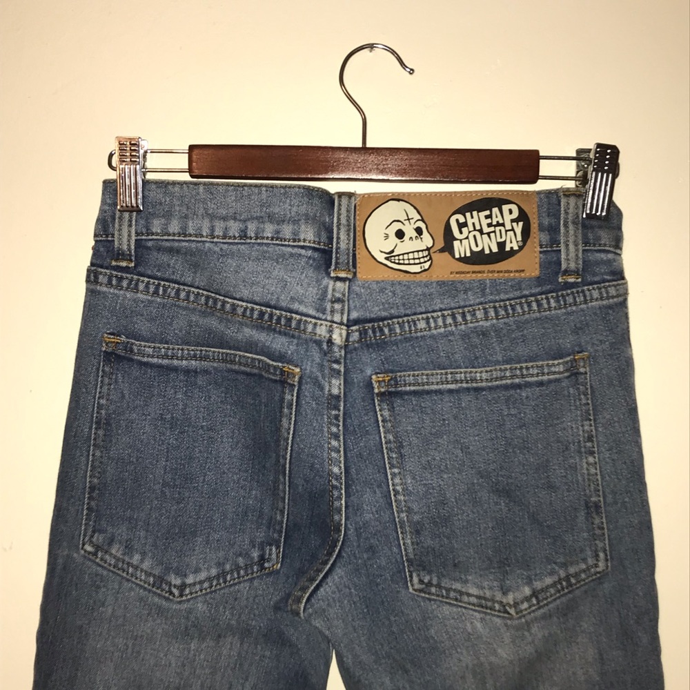 💀 CHEAP MONDAY DEMIN 💀